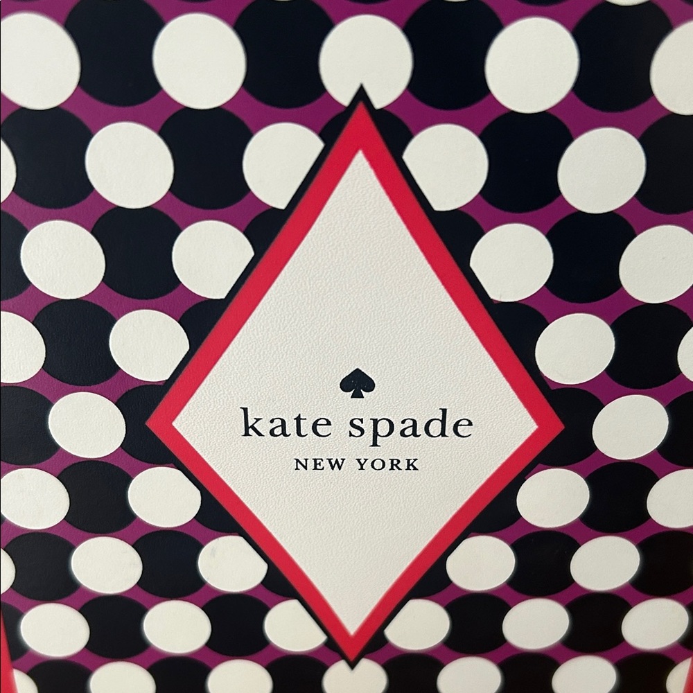 Kate Spade Queen of Hearts White Clutch wristlet - Picture 3 of 5